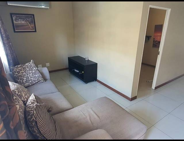 2 BEDROOM APARTMENT FOR SALE IN UMHLANGA RIDGE